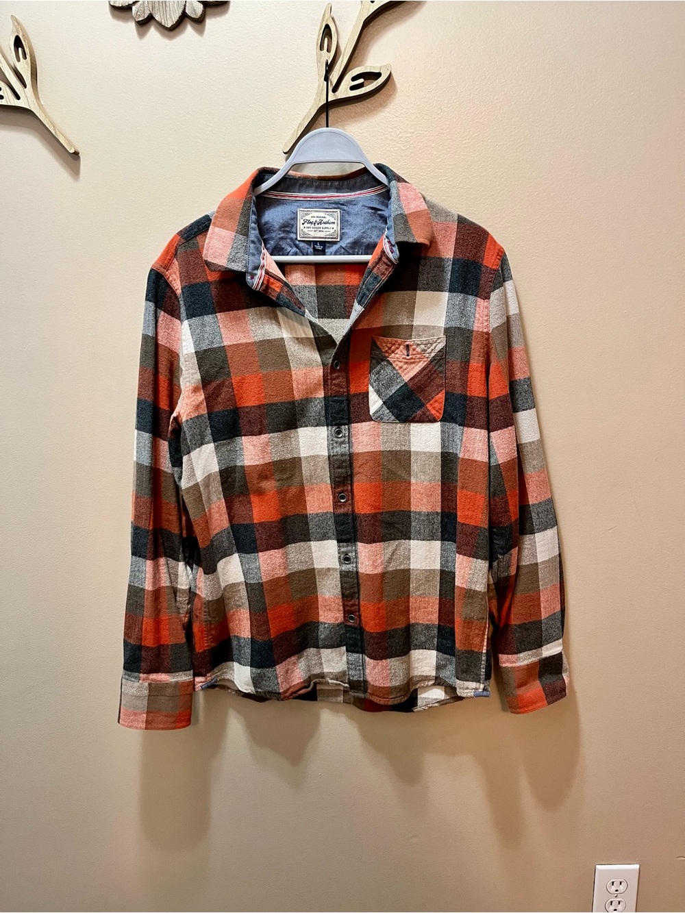 Flag & Anthem Men’s Soft Orange Plaid Button Up Shirt Size Large